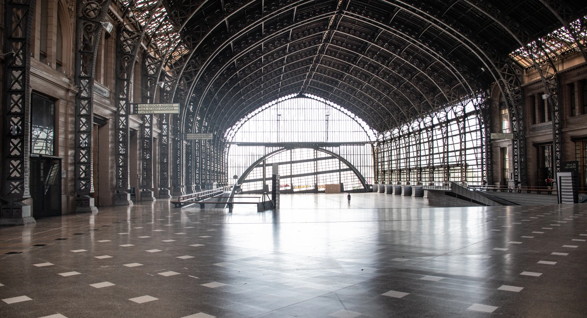 CENTRO CULTURAL ESTACIÓN MAPOCHO: UNA JOYA DE LA ARQUITECTURA NEOCLÁSICA